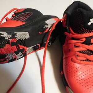 Boys Red Hurley Athletic Show  Sz 12y